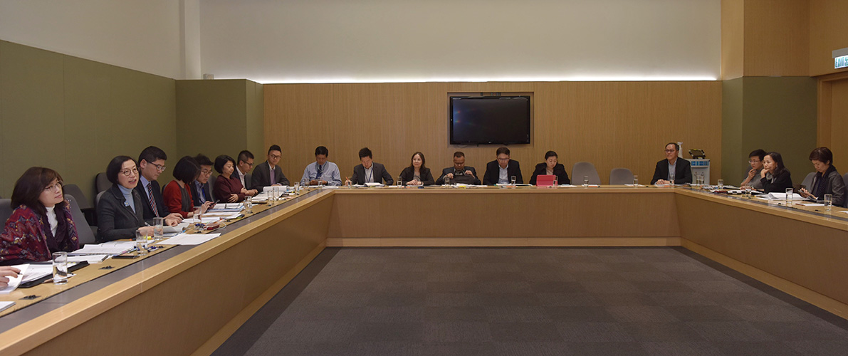 Government holds inter-departmental meeting on the cluster of pneumonia cases in Wuhan (2020.1.2)