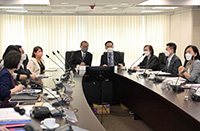 Secretary for Health visits Department of Health (with photos)