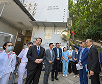 醫務衞生局局長到訪石硤尾健康院及石硤尾臨時普通科門診診所（附圖）