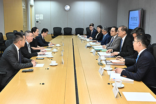 医务卫生局局长与内地代表团和世卫代表会面　深化香港「内联外通」的独特角色（附图）